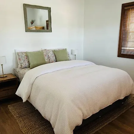 Centrally Located 3 Bedroom - Pet Friendly *