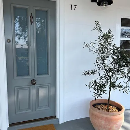 Holiday home Centrally Located 3 Bedroom - Pet Friendly