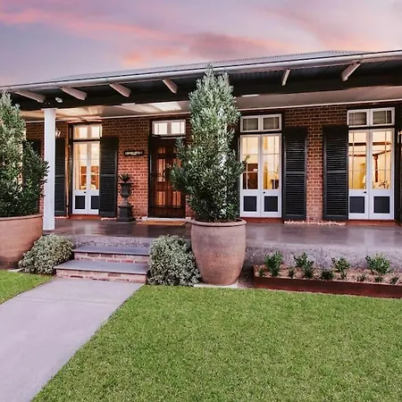 Holiday home Cawarra On The Park - Historic Grandeur Mudgee