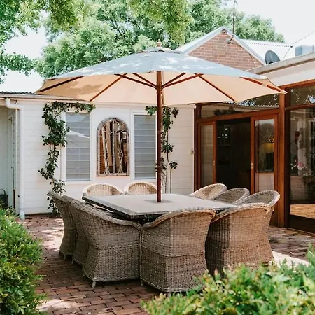 Cawarra On The Park - Historic Grandeur Holiday home Mudgee