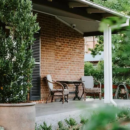 Holiday home Cawarra On The Park - Historic Grandeur Mudgee