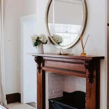 Cawarra On The Park - Historic Grandeur Holiday home Mudgee