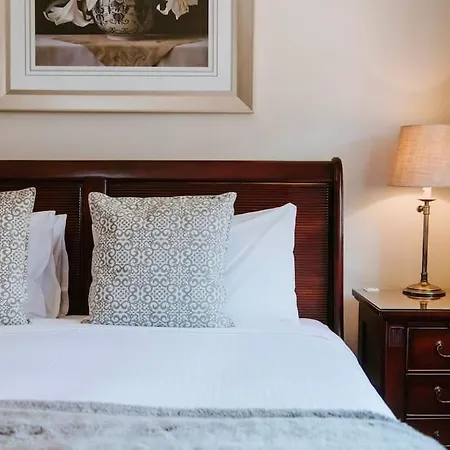 Cawarra On The Park - Historic Grandeur Holiday home *