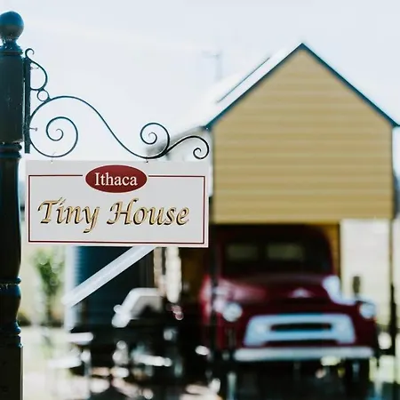 The Ithaca Farm Experience - A Unique Escape Holiday home *
