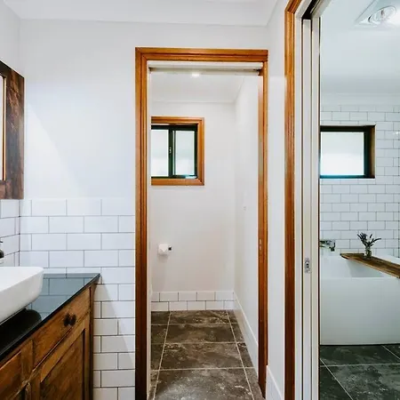 The Ithaca Farm Experience - A Unique Escape Holiday home Mudgee