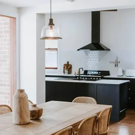 'haylock' Luxe Country Charm In Mudgee's Centre Holiday home Mudgee