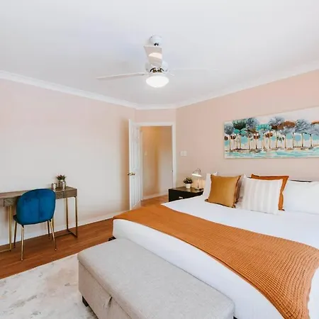 Macquarie Manor - Experience Grand Country Living Holiday home