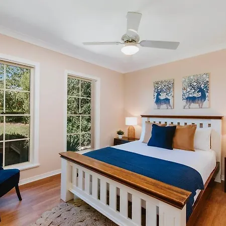 Holiday home Macquarie Manor - Experience Grand Country Living Mudgee