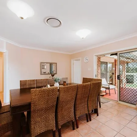 Macquarie Manor - Experience Grand Country Living Holiday home *