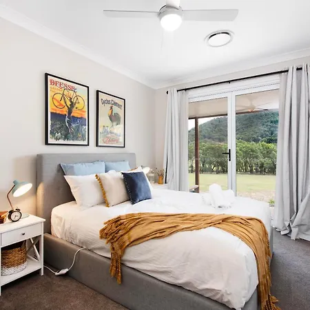 Lazy Frog Country Luxury Holiday home Mudgee