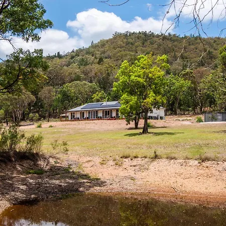 Lazy Frog Country Luxury Holiday home