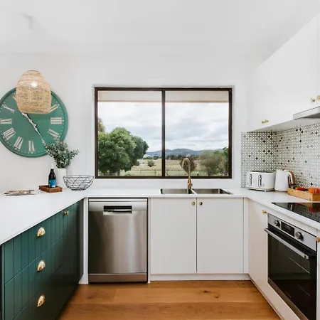 Anton Pavilion - Cheerful Country Solace In * Mudgee