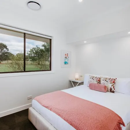 Anton Pavilion - Cheerful Country Solace In Holiday home Mudgee
