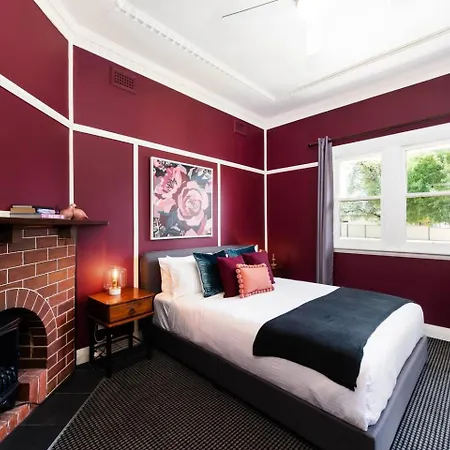 Court House Hideaway - Country Comfort In Town Mudgee