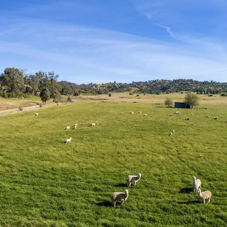 Ithaca Farm - Country View Seclusion *