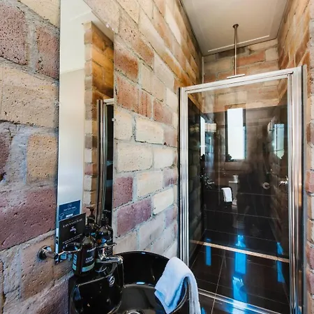 'tyalla Lodge' Unique Luxe Design In The Mountains Holiday home Mudgee