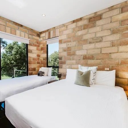 'tyalla Lodge' Unique Luxe Design In The Mountains