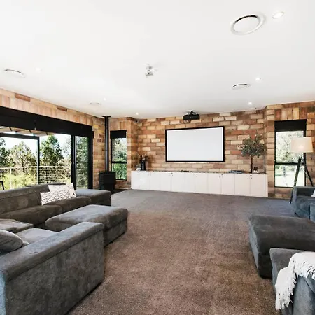 Holiday home 'tyalla Lodge' Unique Luxe Design In The Mountains Mudgee