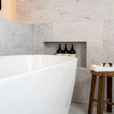 Luxury At Lauralla - An Elegant Victorian Escape *