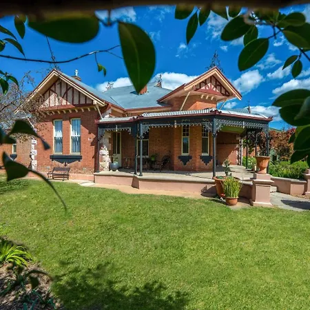 Luxury At Lauralla - An Elegant Victorian Escape Holiday home Mudgee