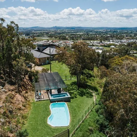 'tyalla Lodge' Unique Luxe Design In The Mountains Mudgee