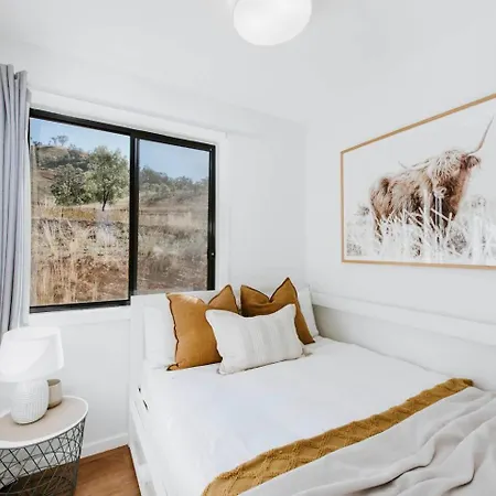 Canguri Boutique - A Memorable Near *