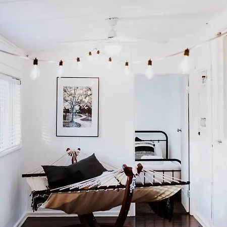 Holiday home Charlie's Stylish Family-friendly In Downtown