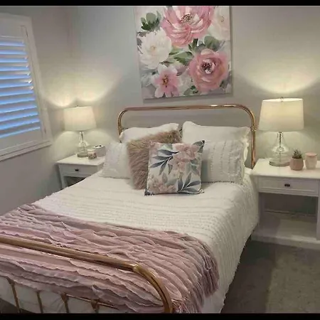 Hamptons House -lux Holiday home Mudgee