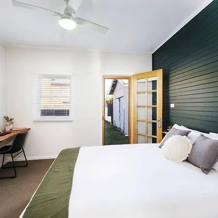 The Orange Door -a Spacious In Town * Mudgee