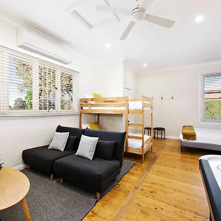 The Orange Door -a Spacious In Town * Mudgee