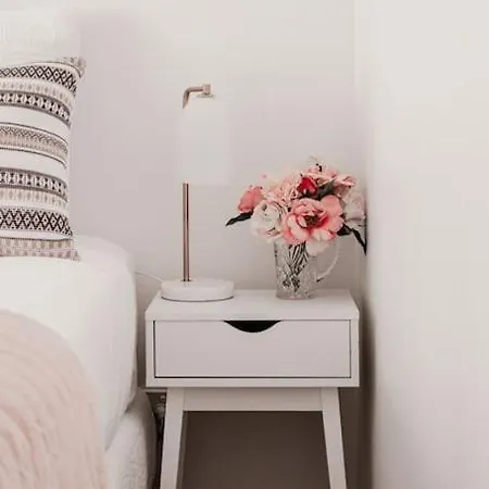Live In The Heart Of At Fairbairn * Mudgee