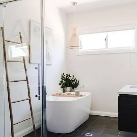 Apartment Live In The Heart Of At Fairbairn *