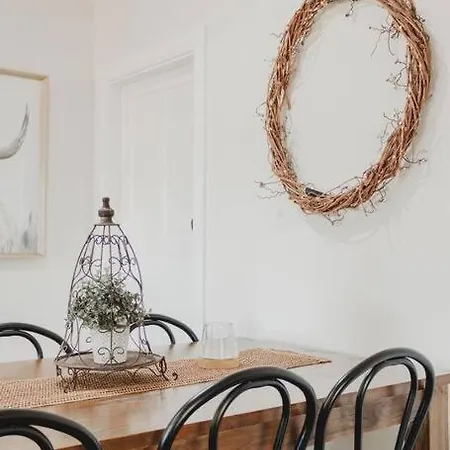 Live In The Heart Of At Fairbairn Mudgee