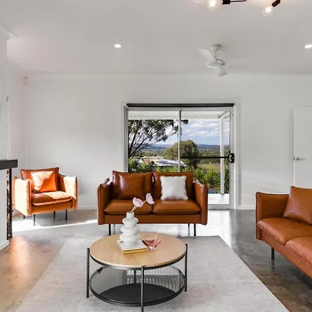 The Albens - Countryside Chic Amongst The Hills Holiday home