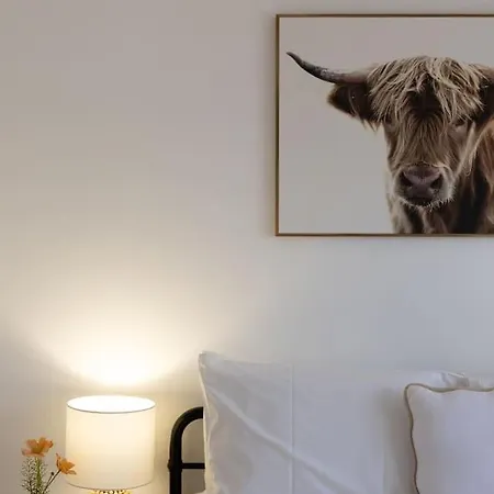The Albens - Countryside Chic Amongst The Hills Holiday home