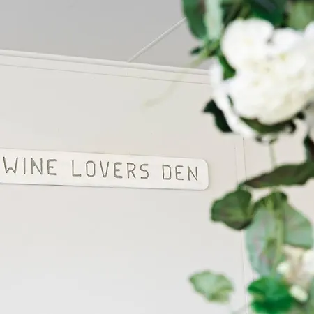 Holiday home Wine Lovers Den Charming Retreat *