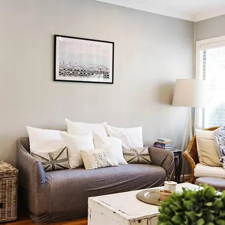 Holiday home Wine Lovers Den Charming Retreat *