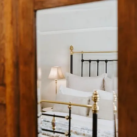 The On Lawson - Heritage Elegance In *