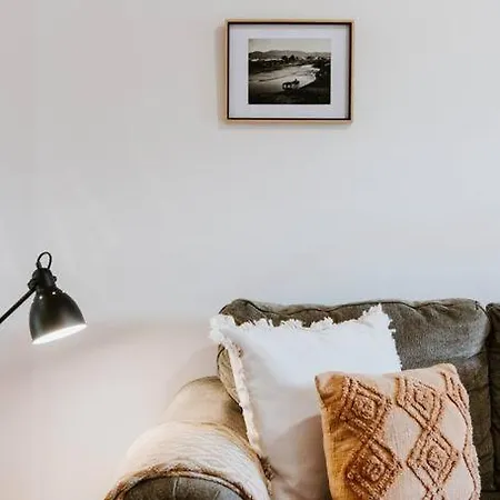 'kareela & Kialla Cottages' Charming Family Getaway * Mudgee