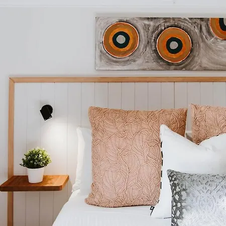 'kareela & Kialla Cottages' Charming Family Getaway Holiday home *