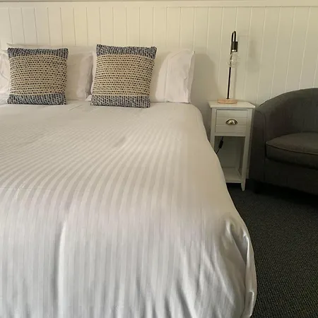 Vineyard Motor Motel
