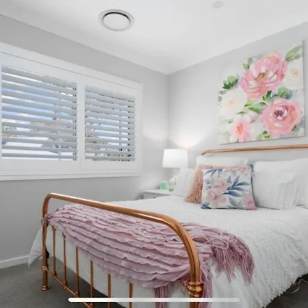 Hamptons House -lux Holiday home *