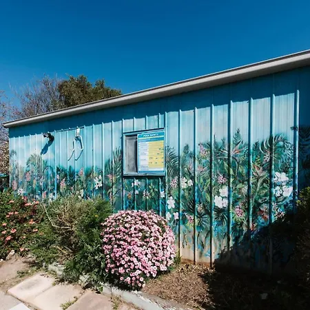 Mulberry On Melton - A Charming Poolside Holiday home