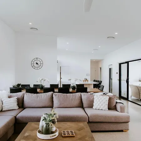 Haven - Stunning Terra Modern Design Holiday home *