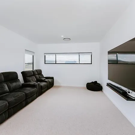 Haven - Stunning Terra Modern Design * Mudgee