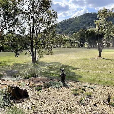 Holiday home Tree Rural Serenity Near Town Mudgee