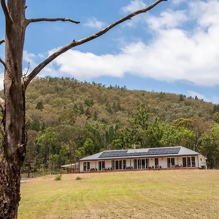 Frog Hill 8 Bedroom Luxe Rural Retreat Near Town With 2 Mudgee