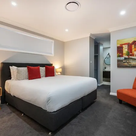 Devan House - An Entertainers' Retreat Close To Town Holiday home *