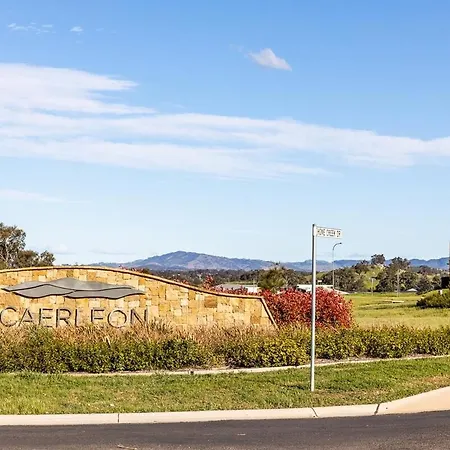 Devan House - An Entertainers' Retreat Close To Town