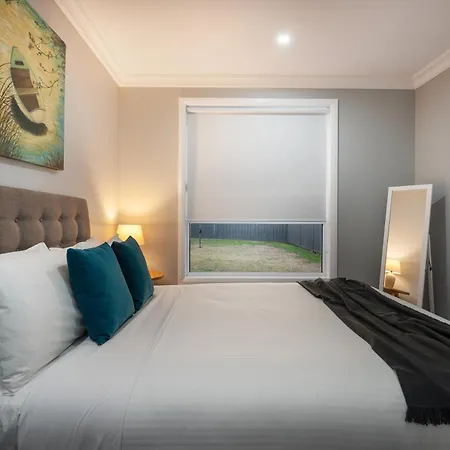Holiday home Devan House - An Entertainers' Retreat Close To Town *
